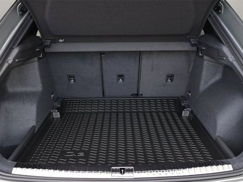 Used 2025 Audi Q3 2.0T Premium w/ Convenience Package image 26