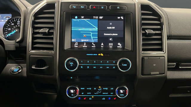 Used 2018 Ford Expedition Max XLT w/ Equipment Group 202A AWD/4WD image 12