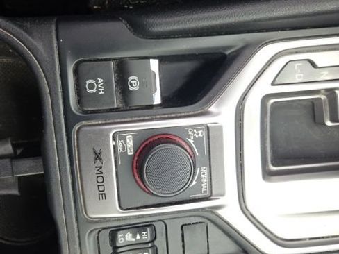 Used 2019 Subaru Forester Premium w/ All-Weather Package AWD/4WD image 12