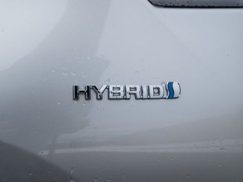 Used 2016 Toyota Prius Three image 10