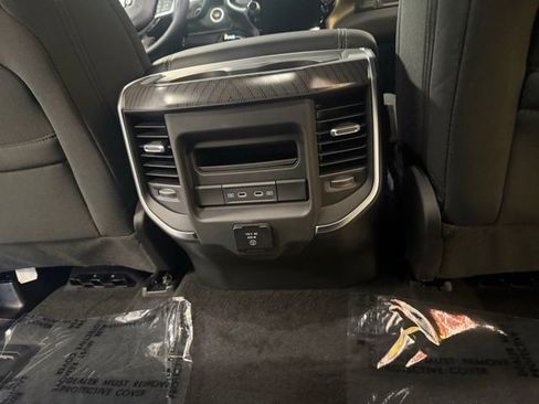 New 2026 RAM 1500 4x4 Crew Cab image 15