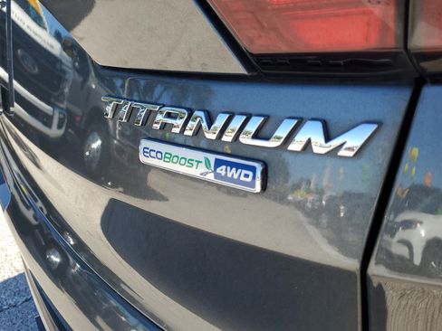 Used 2019 Ford Escape Titanium image 7