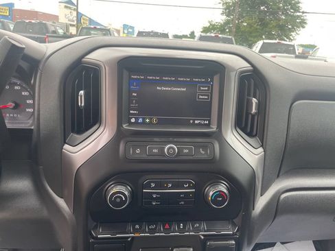 Used 2021 Chevrolet Silverado 1500 Custom AWD/4WD image 19
