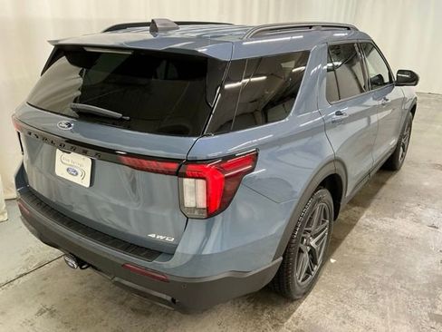 New 2026 Ford Explorer ST-Line w/ ST-Line Street Pack image 3