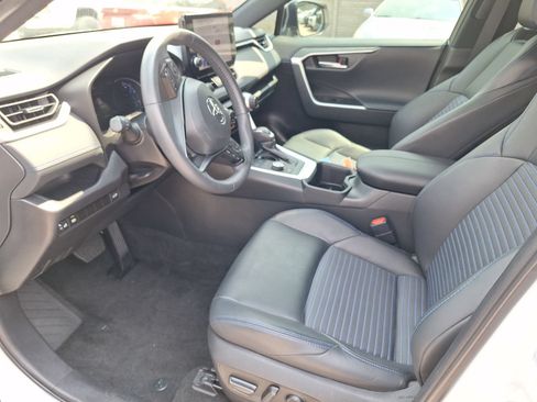 Used 2024 Toyota RAV4 XSE AWD/4WD image 16