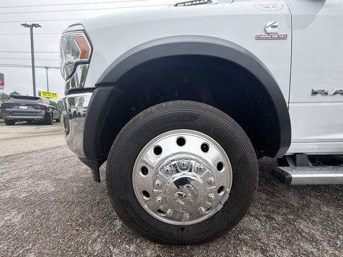 Used 2024 RAM 5500 SLT w/ Quick Order Package 2YG SLT AWD/4WD image 10