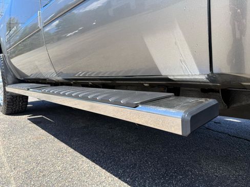 Used 2012 GMC Sierra 2500 Denali w/ Suspension Package, Off-Road AWD/4WD image 9