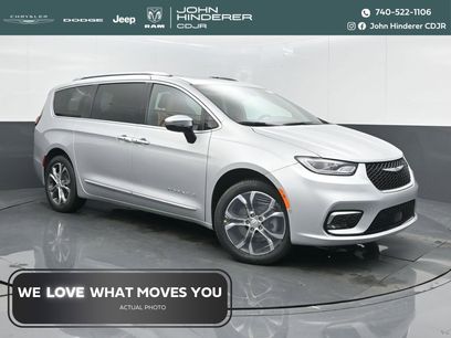New 2026 Chrysler Pacifica Pinnacle