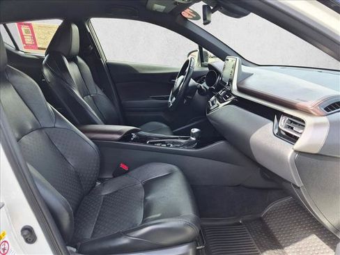 Certified 2019 Toyota C-HR Limited FWD image 19