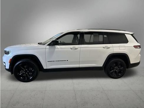 Used 2023 Jeep Grand Cherokee L Laredo AWD/4WD image 2