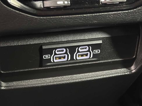 Used 2023 Jeep Grand Cherokee Laredo RWD image 20
