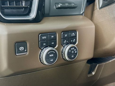 Used 2024 GMC Sierra 2500 Denali w/ Denali Reserve Package image 10