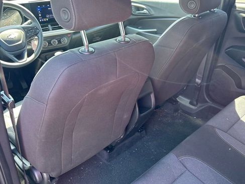 Used 2025 Chevrolet Trax LS image 11