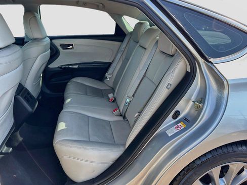 Used 2016 Toyota Avalon XLE Premium FWD image 25