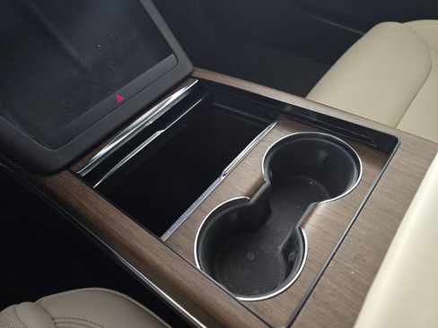 Used 2022 Tesla Model S AWD/4WD image 28
