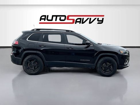 Used 2022 Jeep Cherokee Latitude Lux w/ Mopar Interior Package AWD/4WD image 8