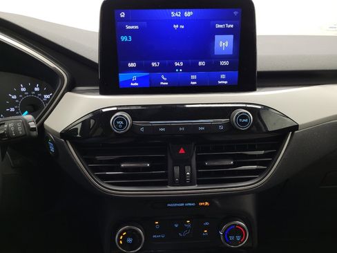 Used 2021 Ford Escape SE image 25