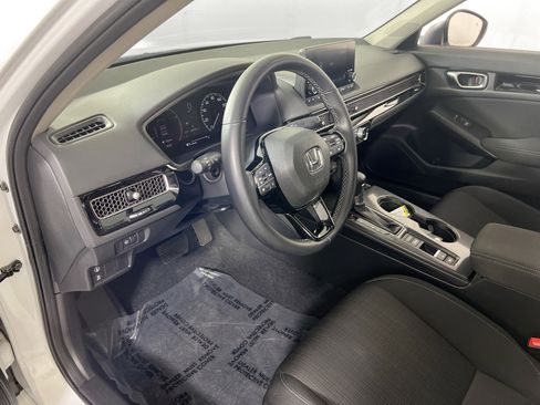 Used 2022 Honda Civic EX image 9