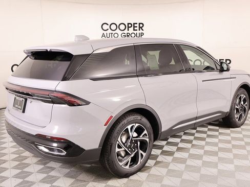 New 2026 Lincoln Nautilus Premier image 20