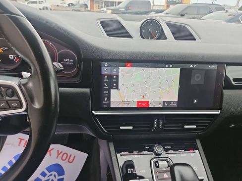 Used 2019 Porsche Cayenne AWD/4WD image 18