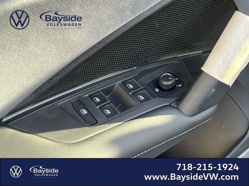 New 2026 Volkswagen Tiguan SE R-Line image 15