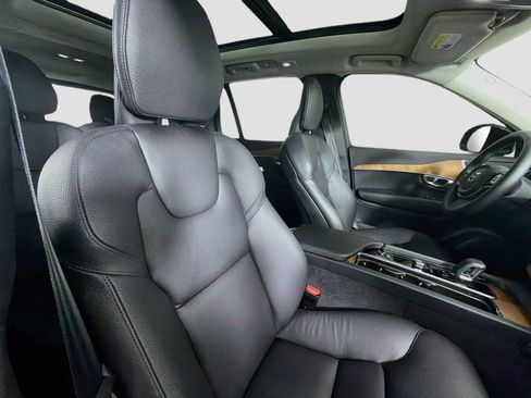 Certified 2024 Volvo XC90 B5 Plus w/ Protection Package Premier AWD/4WD image 31