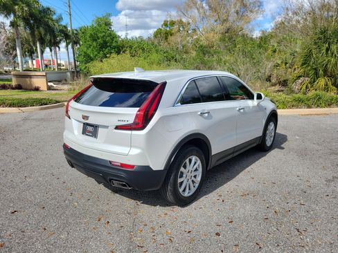 Used 2019 Cadillac XT4 Luxury image 4