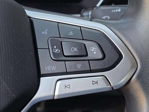 Used 2024 Volkswagen Jetta SE FWD image 17