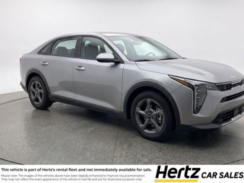 Used 2025 Kia K4 LXS FWD image 1