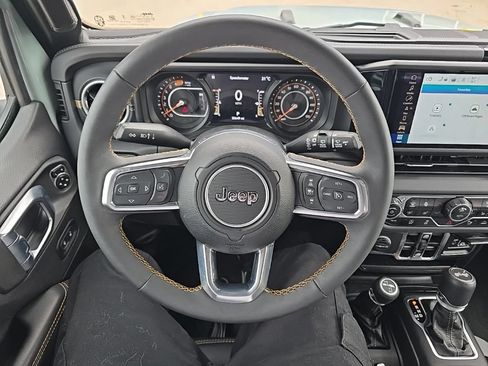 Used 2024 Jeep Wrangler Unlimited Sahara w/ Technology Group AWD/4WD image 16