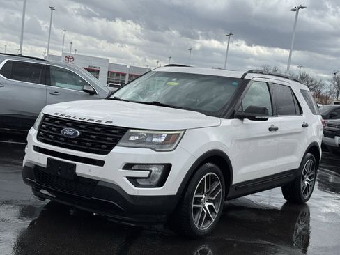 Used 2016 Ford Explorer Sport image 12