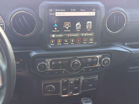 Used 2022 Jeep Wrangler Unlimited Sahara AWD/4WD image 21