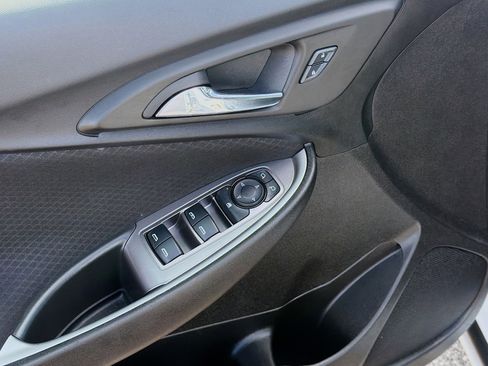 Used 2025 Chevrolet Malibu LT FWD image 22