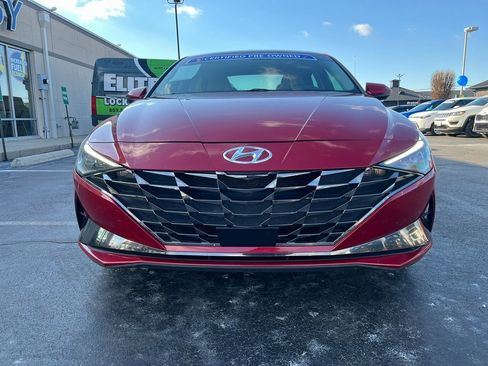 Used 2021 Hyundai Elantra Limited image 2