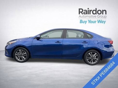 Used 2023 Kia Forte LXS FWD image 4