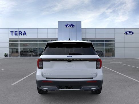 New 2026 Ford Explorer Active AWD/4WD image 6