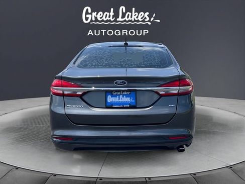 Used 2018 Ford Fusion SE FWD image 4