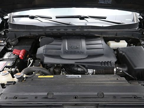 Used 2021 Nissan Titan SV w/ SV Convenience Package image 17