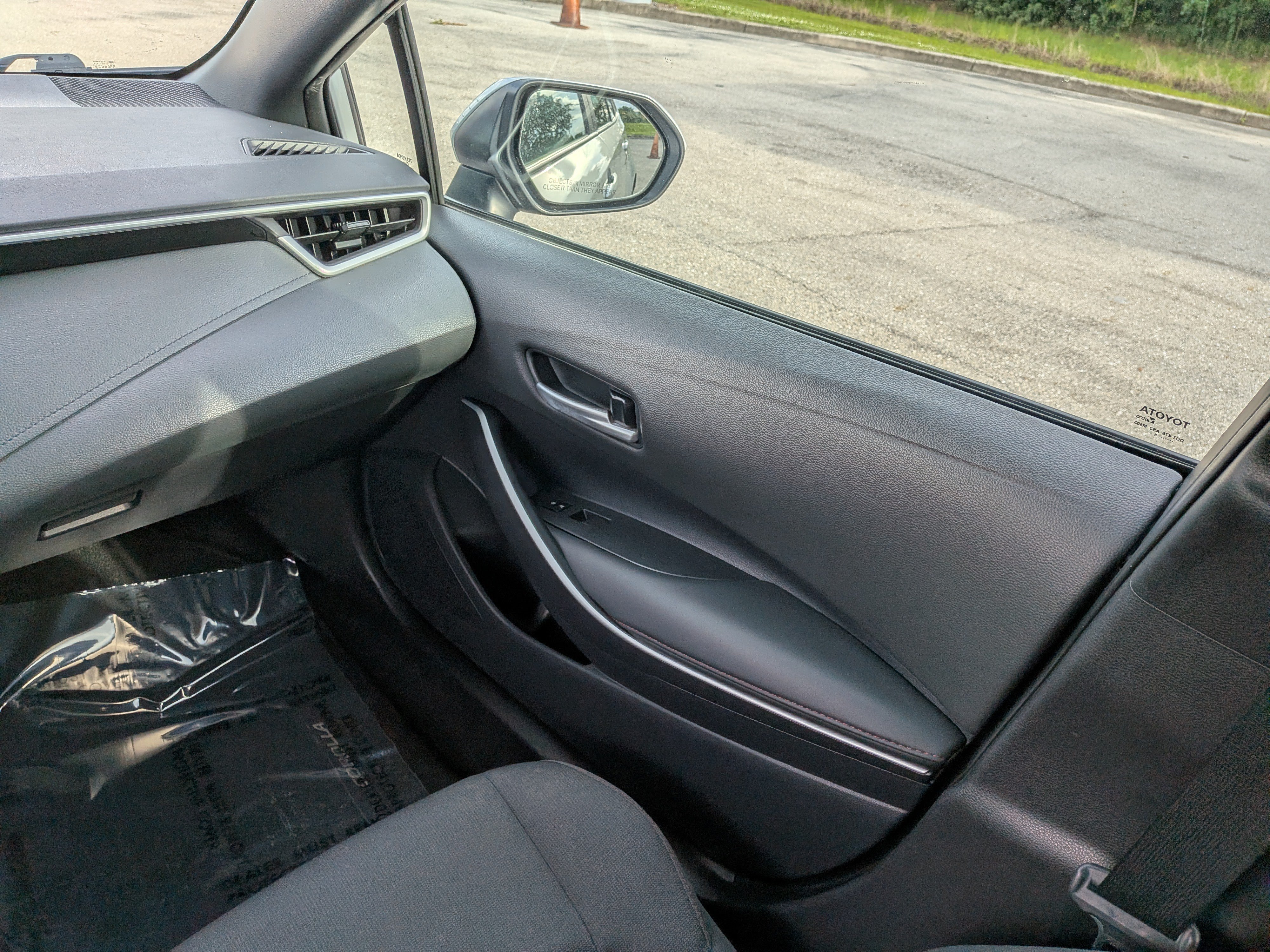 Used 2025 Toyota Corolla SE FWD image 18