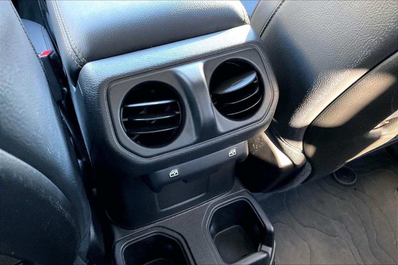 Certified 2024 Jeep Gladiator Sport w/ Premium Package AWD/4WD image 15