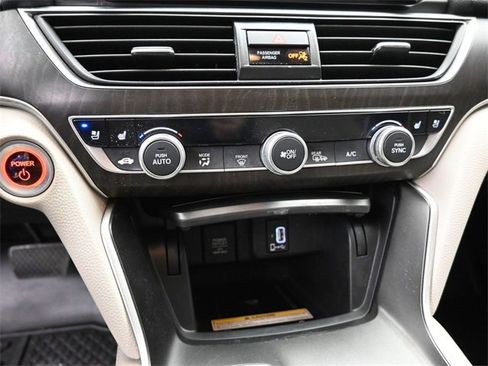 Used 2019 Honda Accord Touring image 28