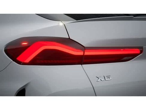 New 2026 BMW X6 xDrive40i image 8
