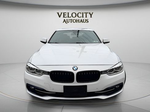 Used 2017 BMW 340i xDrive Sedan AWD/4WD image 2