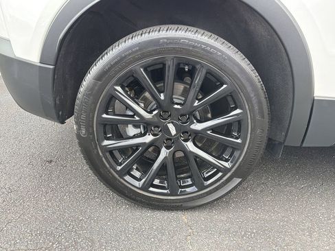 Used 2023 Cadillac XT4 Sport image 17