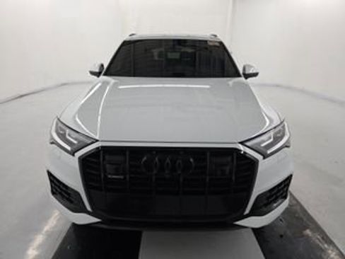 Used 2023 Audi Q7 3.0T Premium Plus w/ Premium Plus Package AWD/4WD image 9