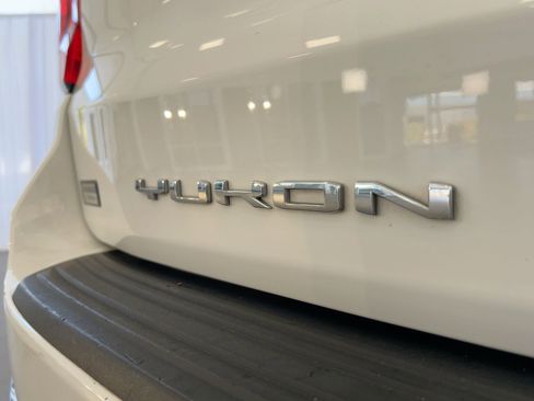 Used 2023 GMC Yukon SLT image 34
