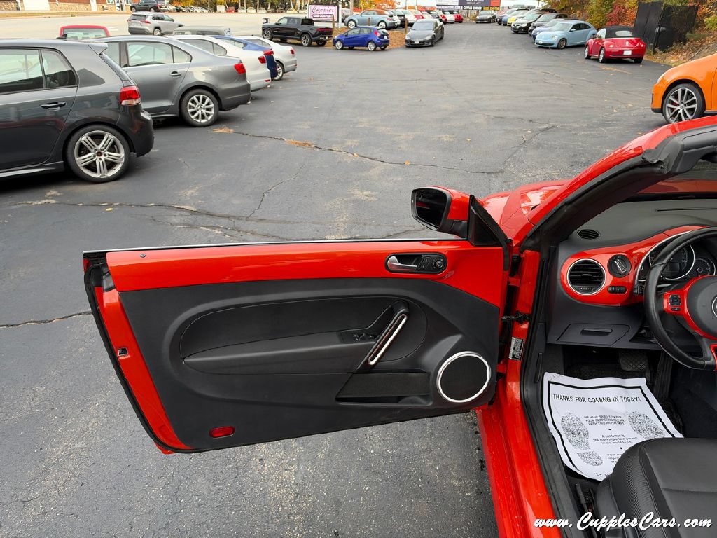 Used 2019 Volkswagen Beetle 2.0T S FWD image 5