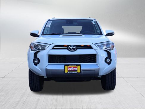 Used 2022 Toyota 4Runner TRD Off-Road Premium image 2