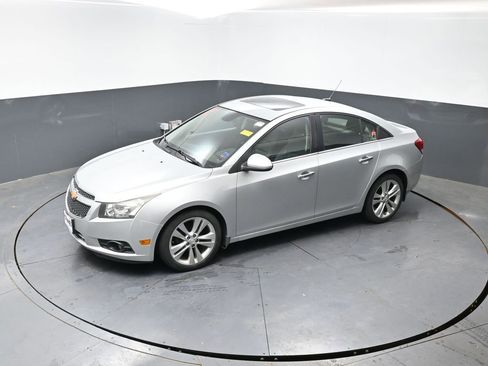 Used 2013 Chevrolet Cruze LTZ FWD image 16
