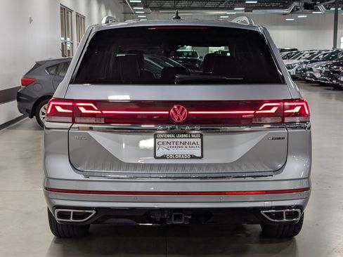 Used 2024 Volkswagen Atlas SEL Premium R-Line AWD/4WD image 4